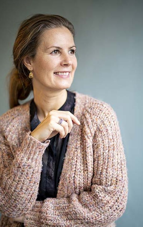 Christina Ros close-up photo